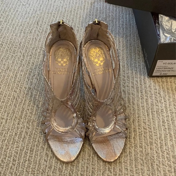 Vince Camuto solana bronze caged heel size 6.5 - Picture 3 of 7